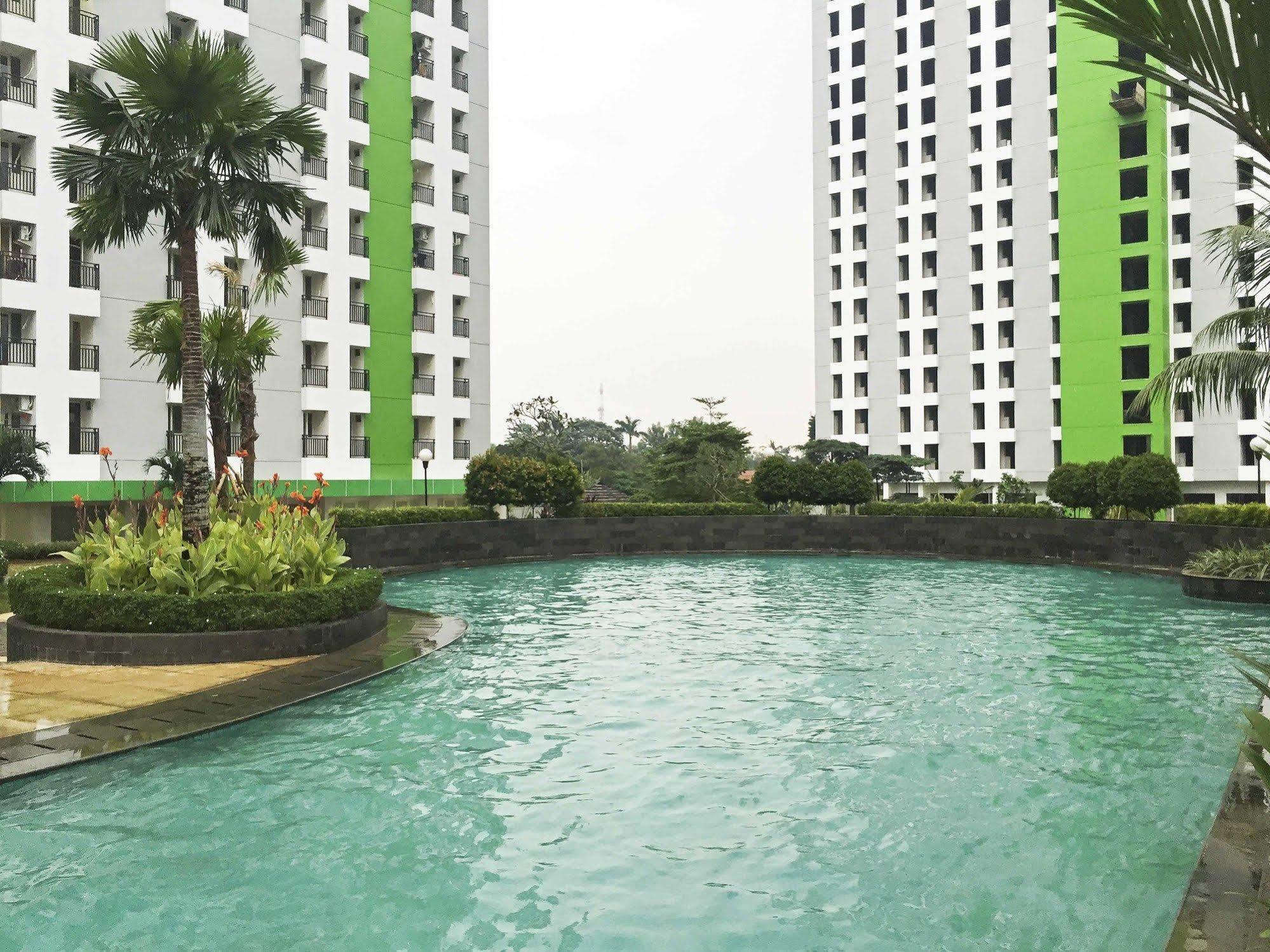 Reddoorz Apartment @ Green Pramuka 자카르타 외부 사진