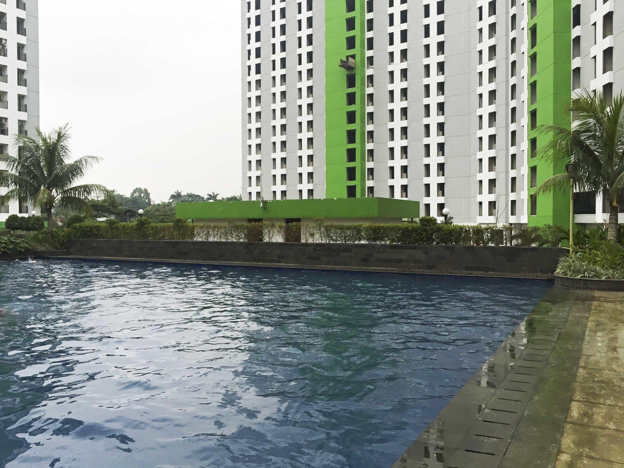 Reddoorz Apartment @ Green Pramuka 자카르타 외부 사진