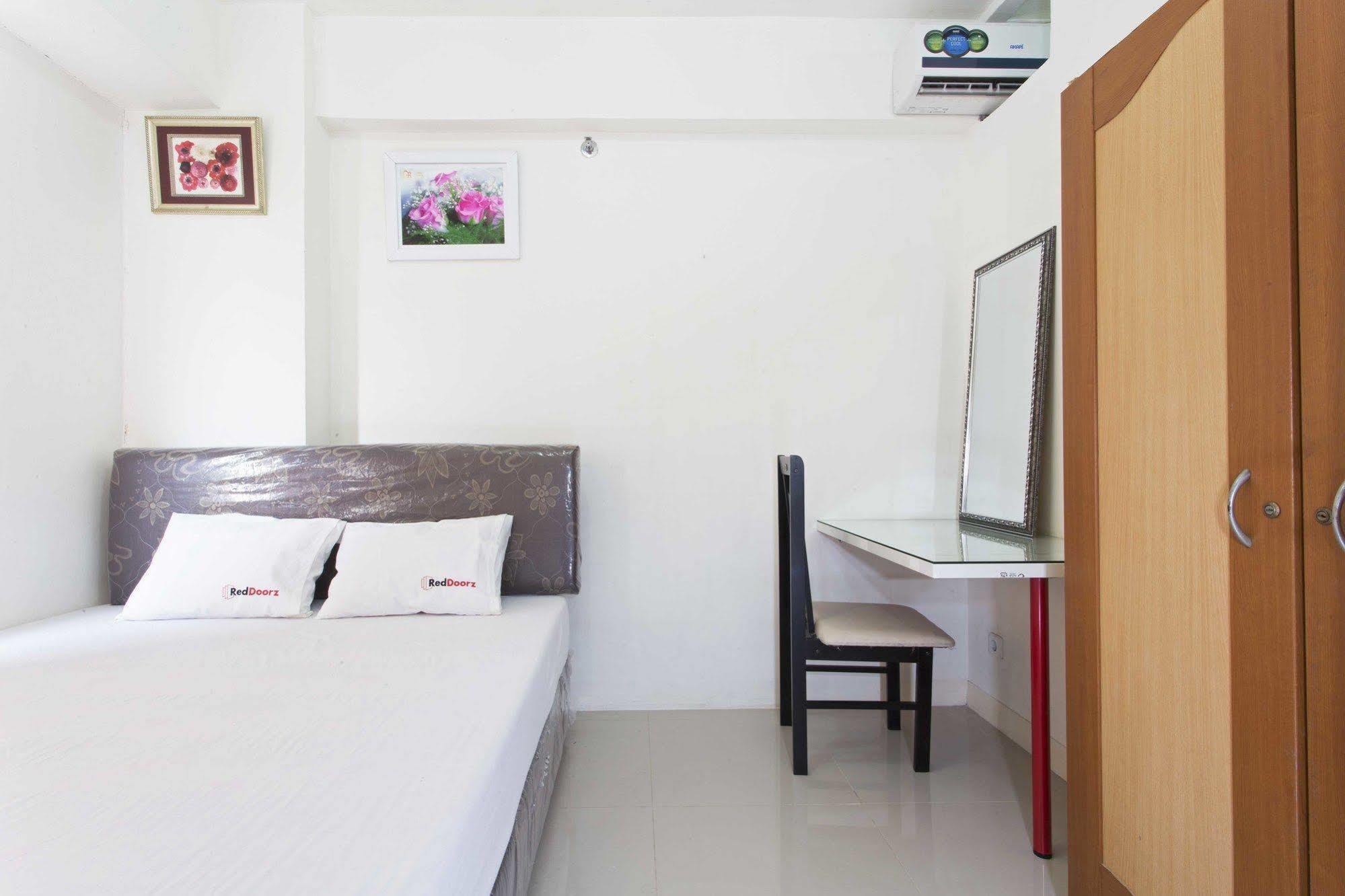 Reddoorz Apartment @ Green Pramuka 자카르타 외부 사진