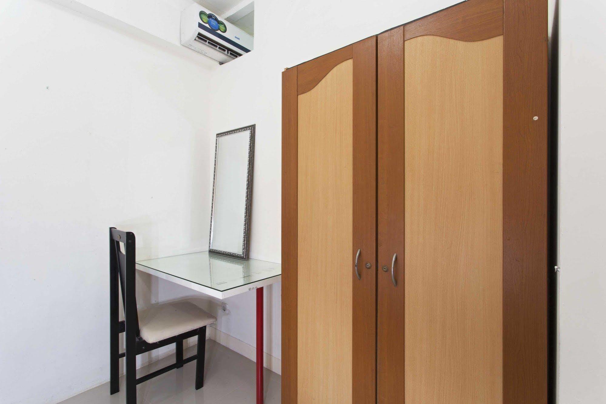 Reddoorz Apartment @ Green Pramuka 자카르타 외부 사진
