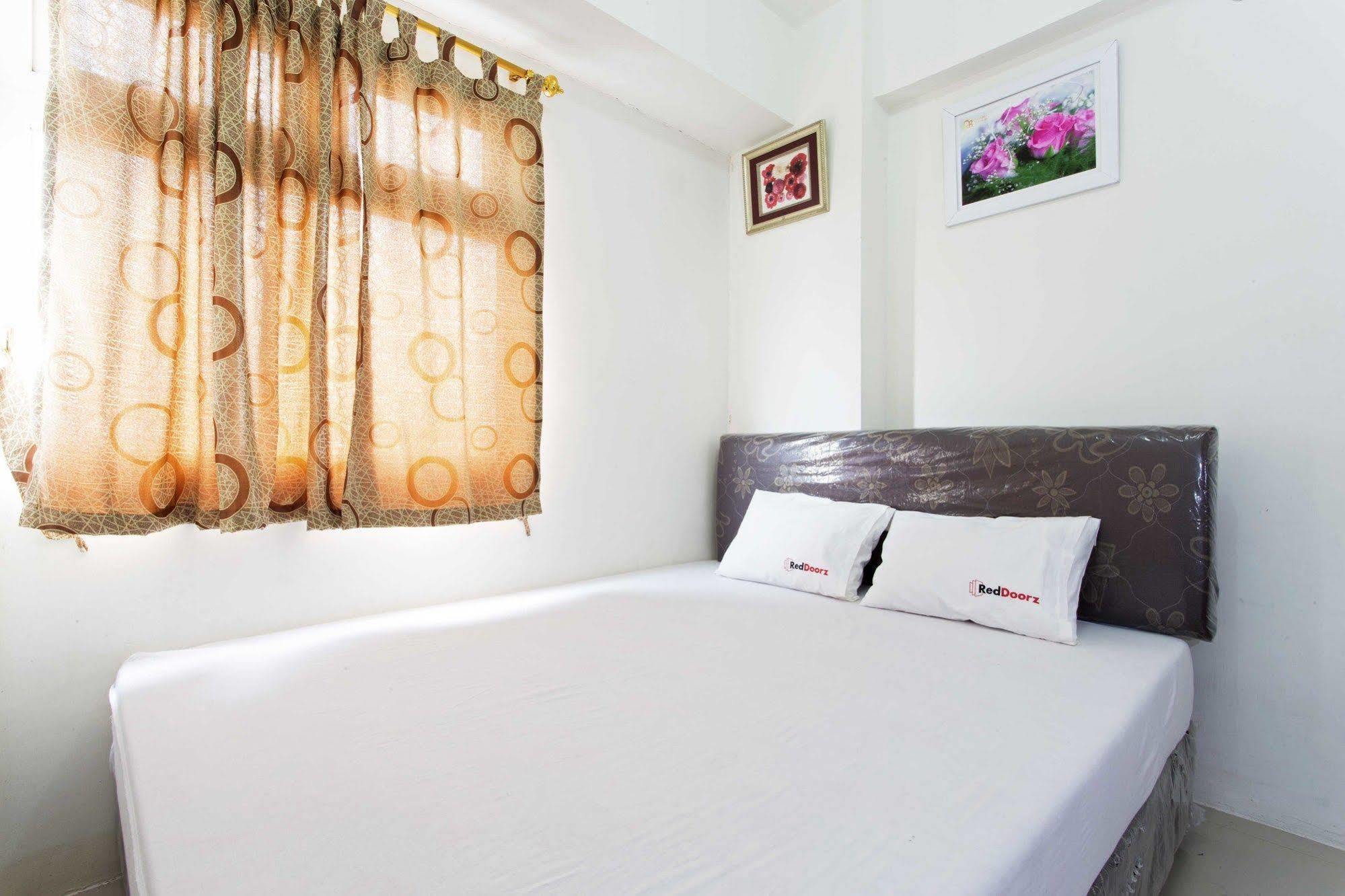 Reddoorz Apartment @ Green Pramuka 자카르타 외부 사진